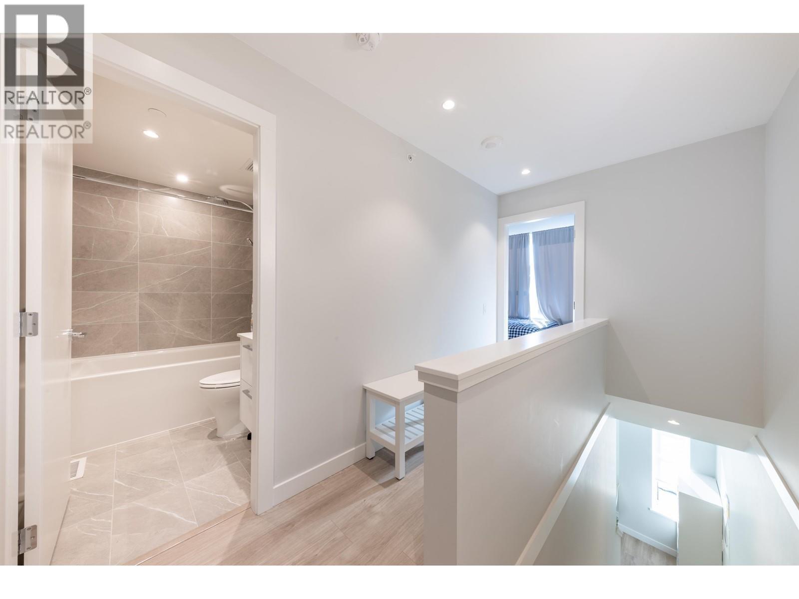 3 Bed, 25 Bath House for Rent in Vancouver – TH27 2728 ACADIA ROAD ROAD, Vancouver – MLS# R3167496 - Image 10