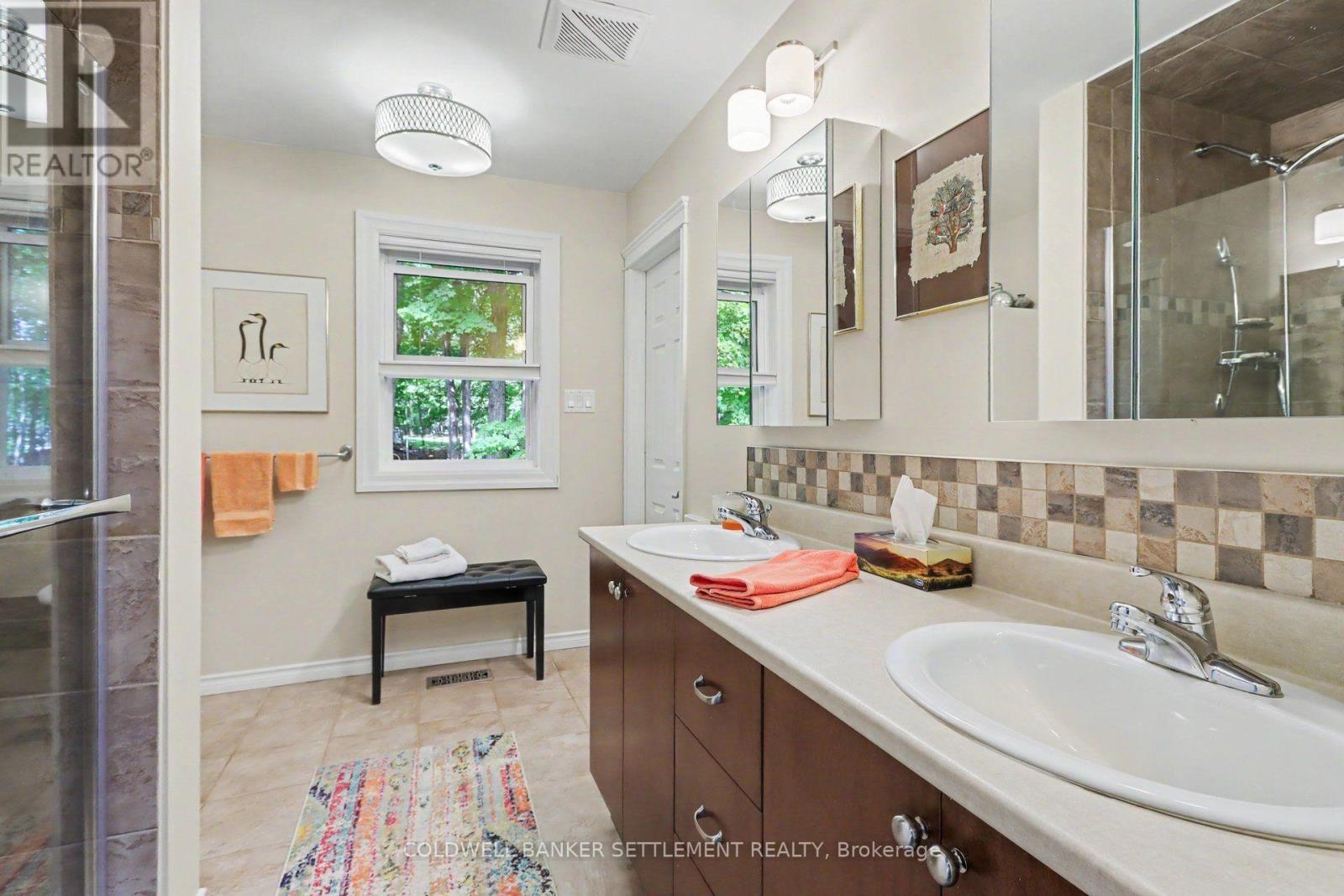 142 TRILLIUM DRIVE - Image 22