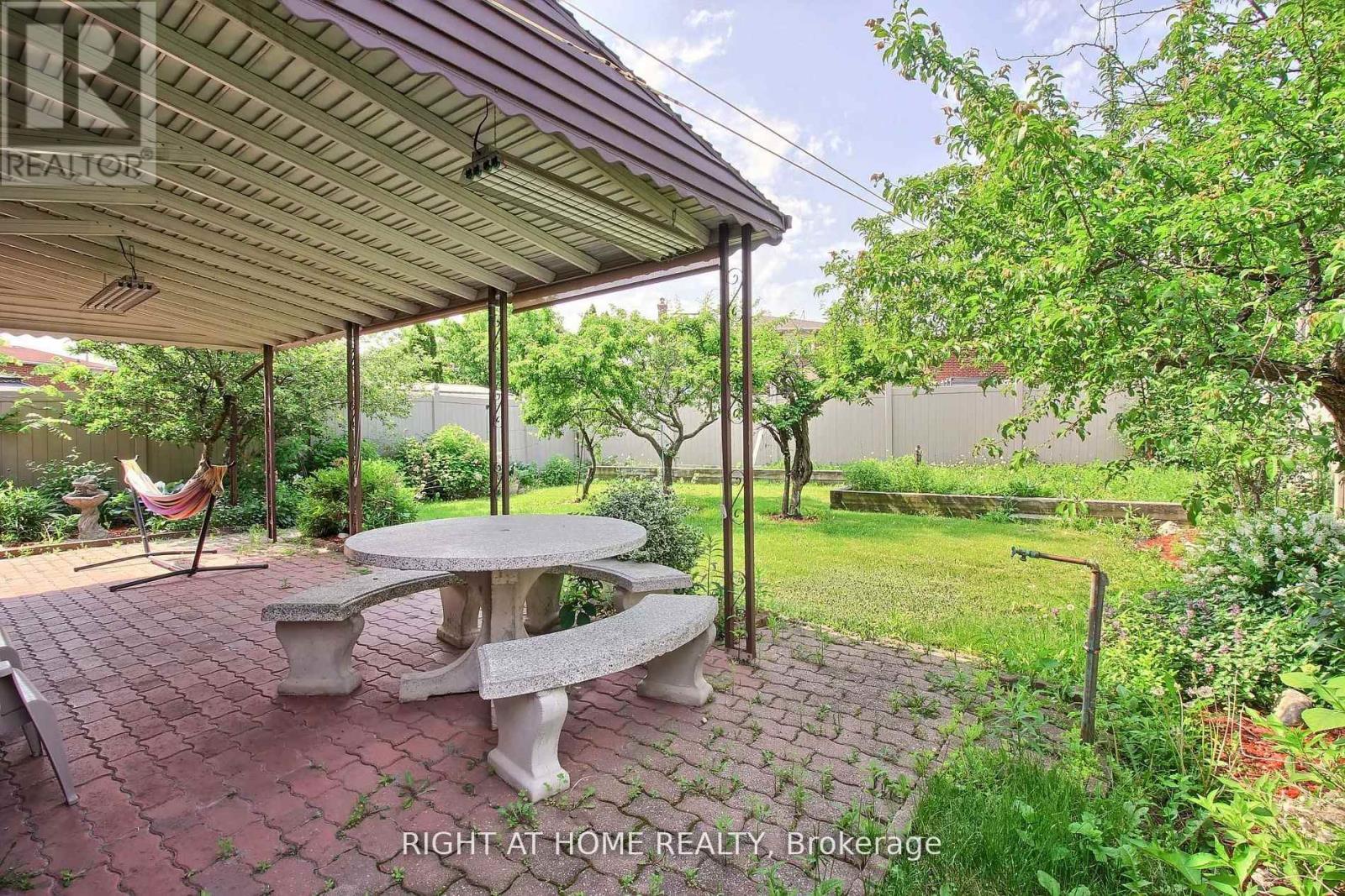 #02 - 37 CHERRY HILLS ROAD, Vaughan (Glen Shields) — photo 3