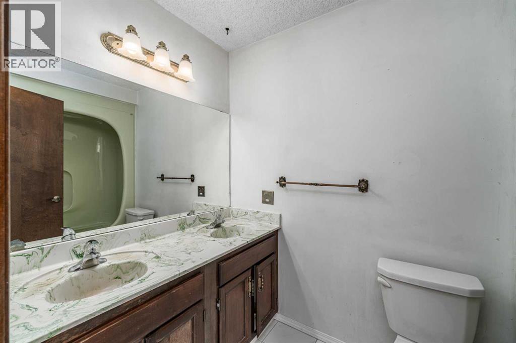 940 Edgemont Road NW - 27