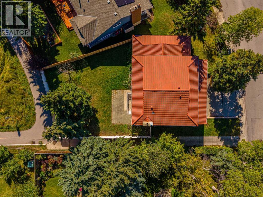 940 Edgemont Road NW - 36