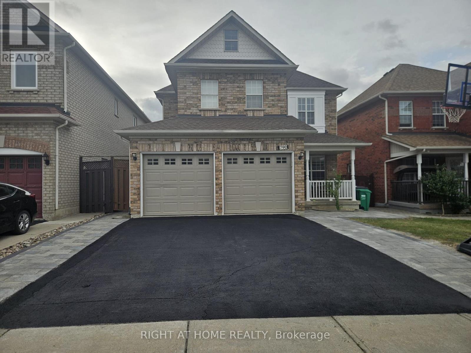 790 CRAWFORD MILL AVENUE, Mississauga (Meadowvale Village)