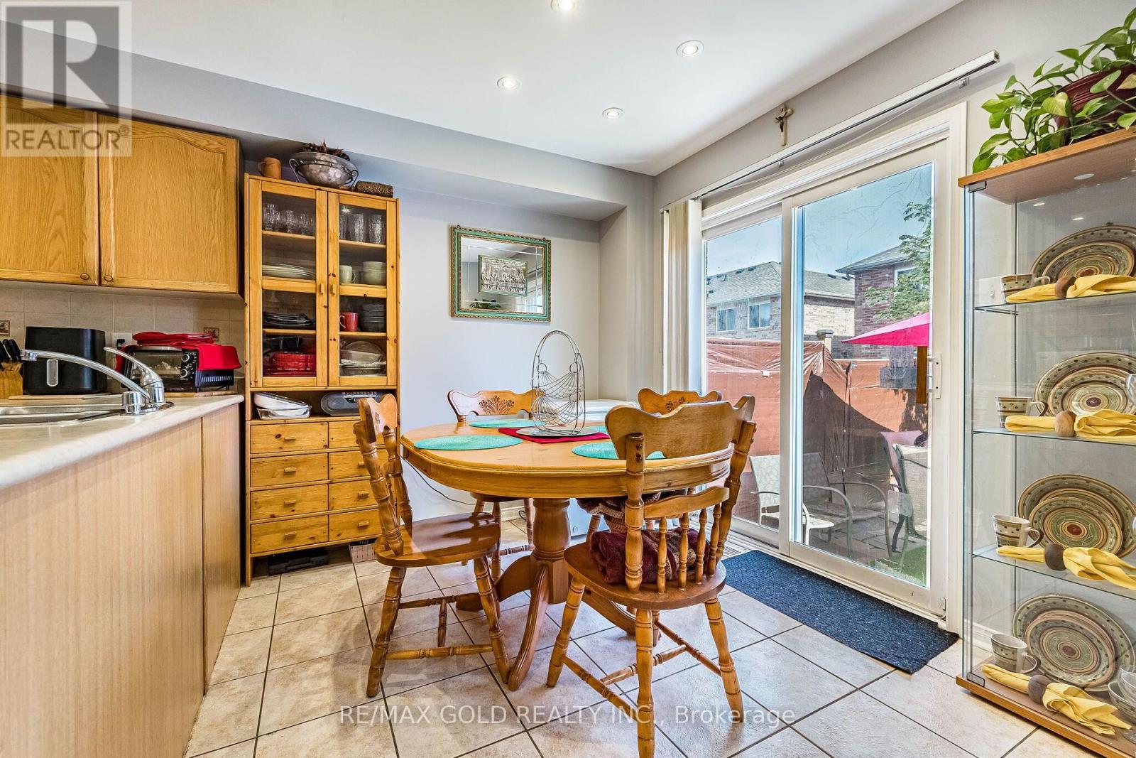 6 MISTDALE CRESCENT, Brampton (Fletcher's Meadow) — photo 11