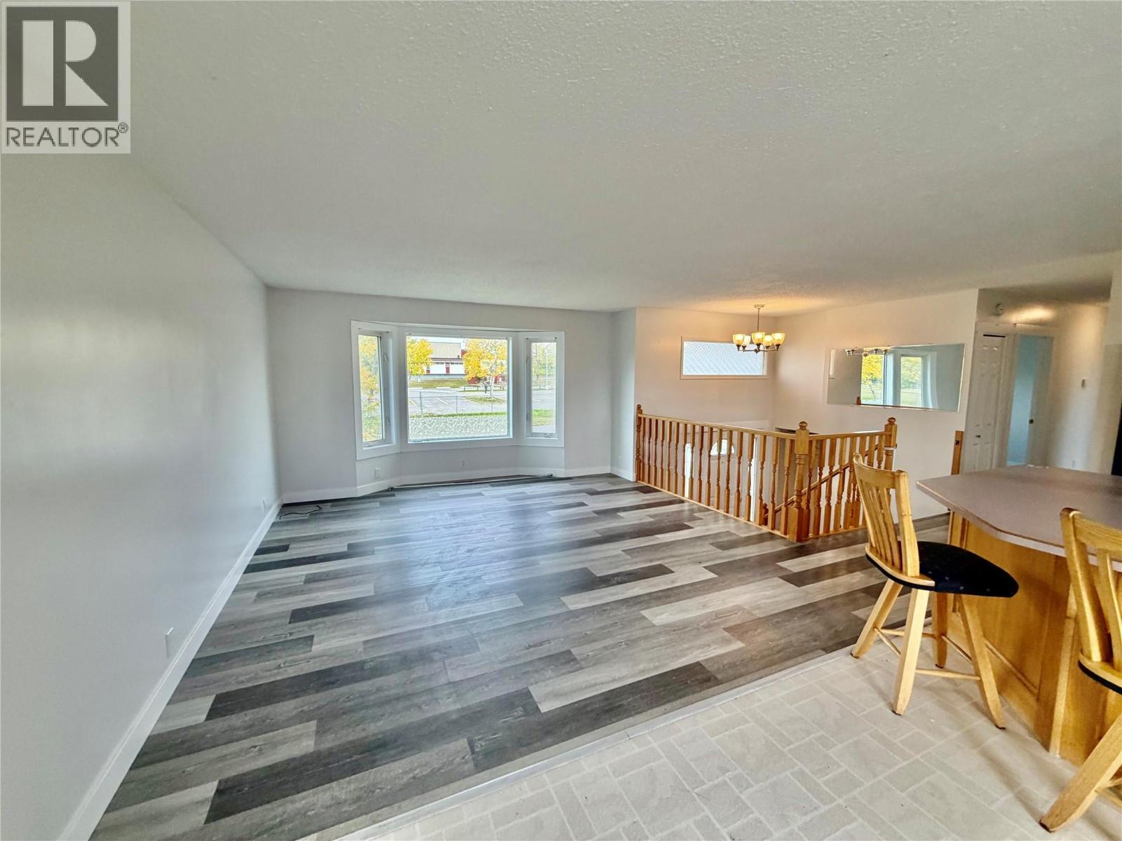 1021 92 Avenue - 2
