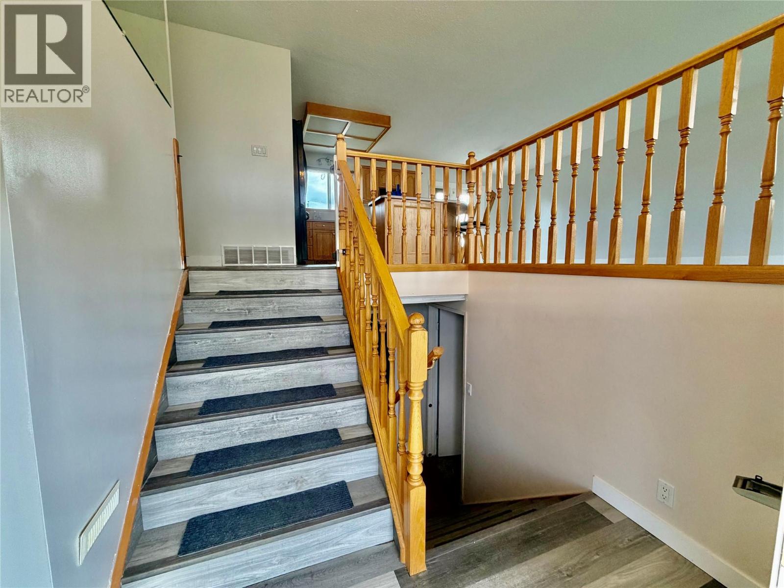 1021 92 Avenue - 14