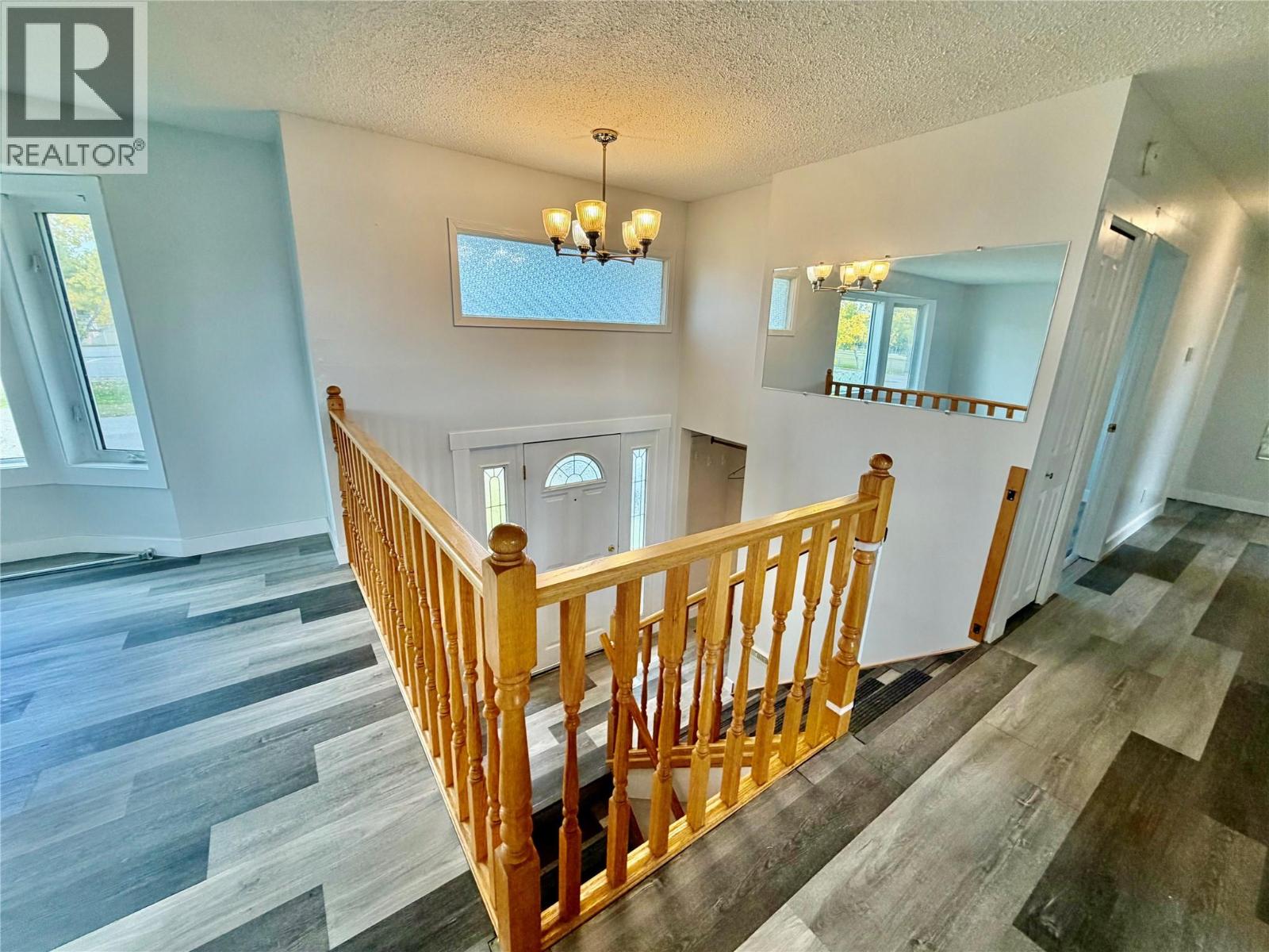 1021 92 Avenue - 6