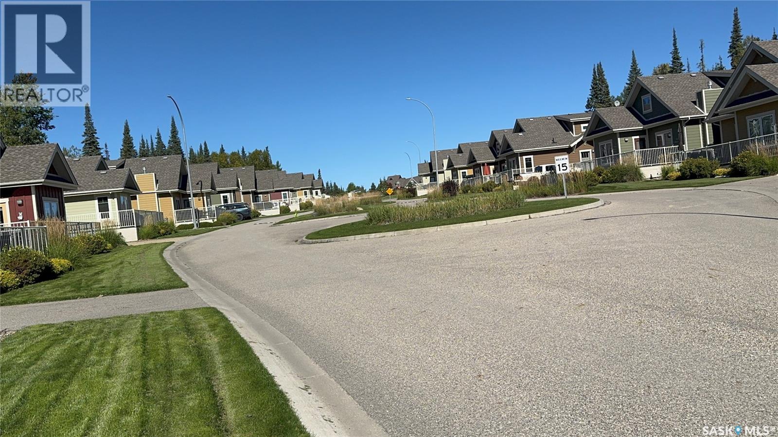11 Cottage CRESCENT, Elk Ridge — photo 33