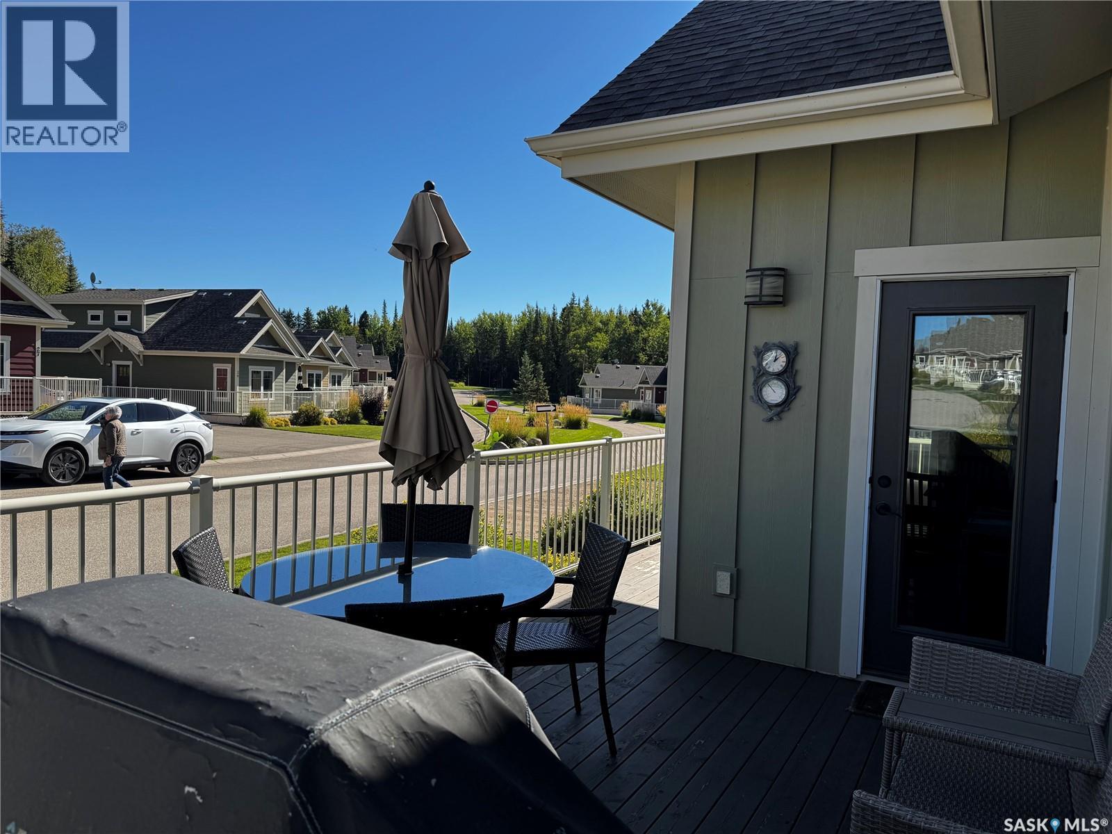 11 Cottage CRESCENT, Elk Ridge — photo 36