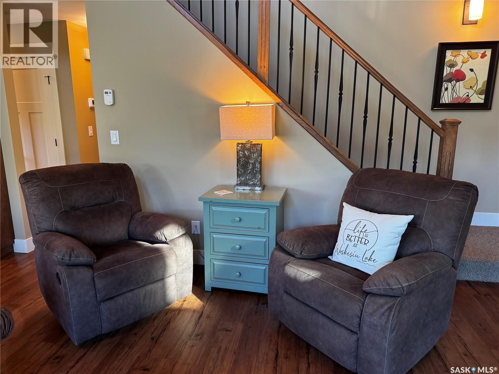 11 Cottage CRESCENT, Elk Ridge — photo 5