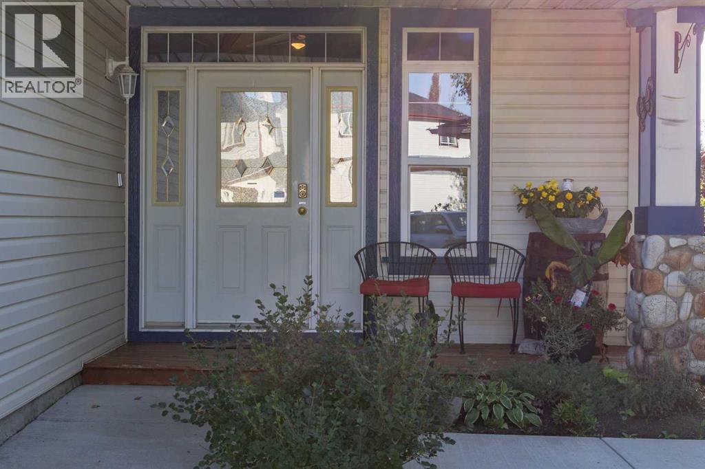 184 Cove Crescent, Chestermere, Alberta, T1X1J6, Chestermere, Alberta — photo 2 of 5