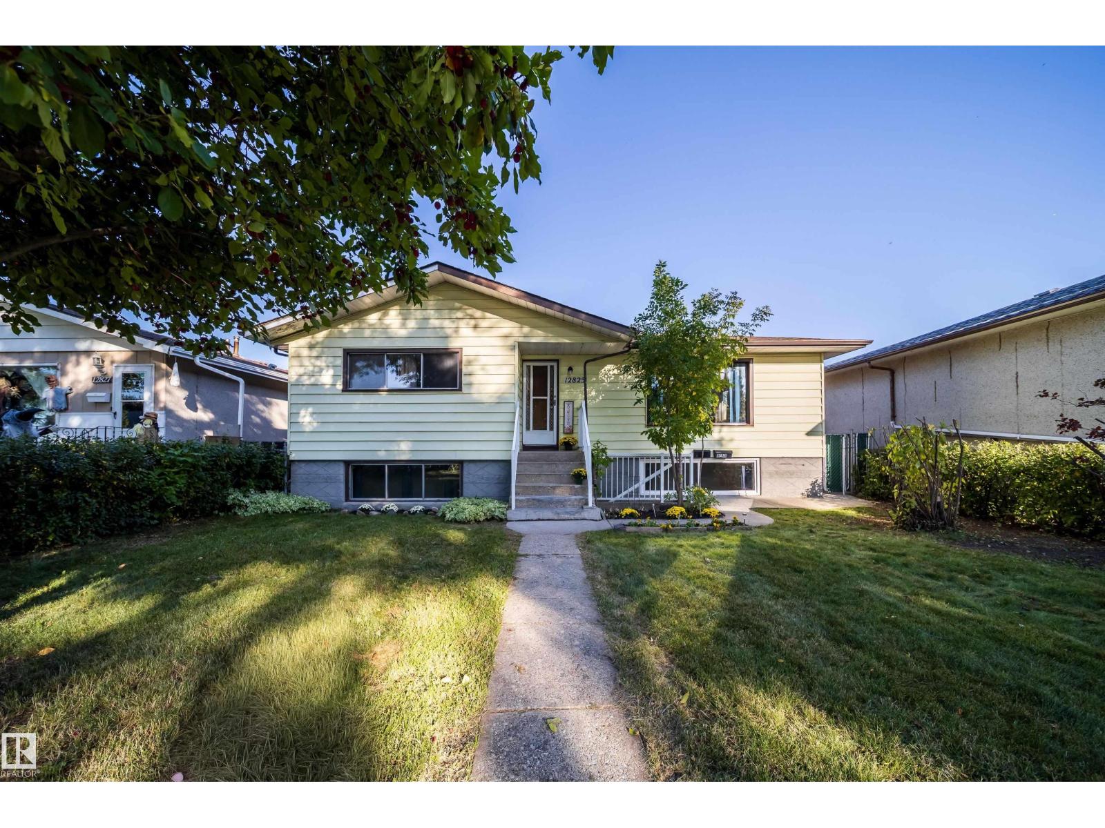 12825 102 ST NW - 1