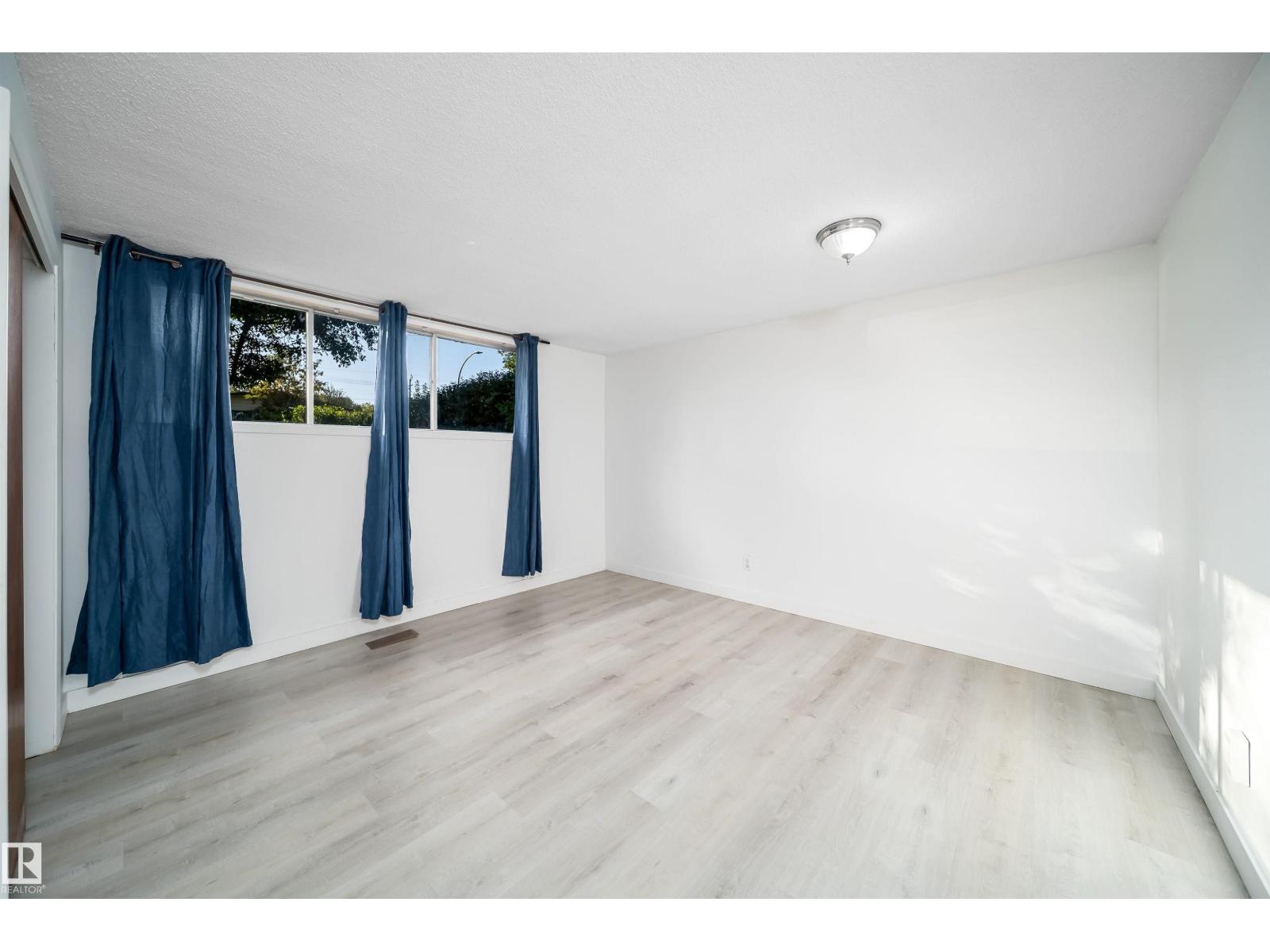 12825 102 ST NW - 34