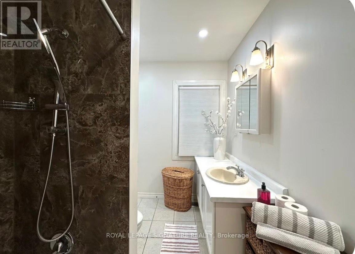 1119 REBECCA STREET, Oakville (WO West) — photo 10