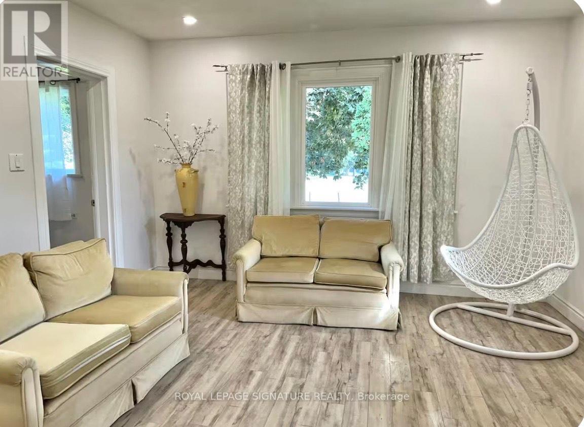 1119 REBECCA STREET, Oakville (WO West) — photo 11