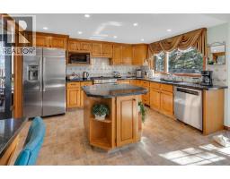 Kitchen - 4 Hamptons Heath Nw, Calgary, AB T3A5E8 Photo 6