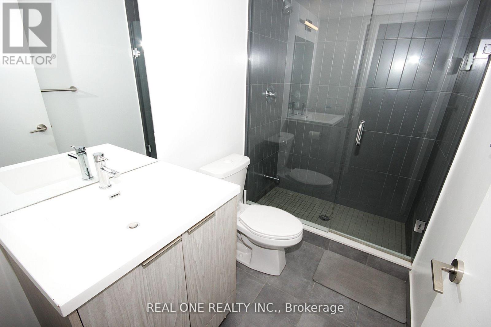 #216 60 SHUTER STREET - 18