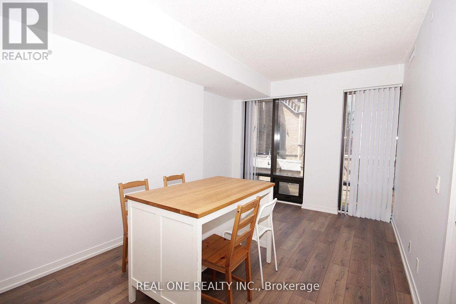 #216 60 SHUTER STREET - 5