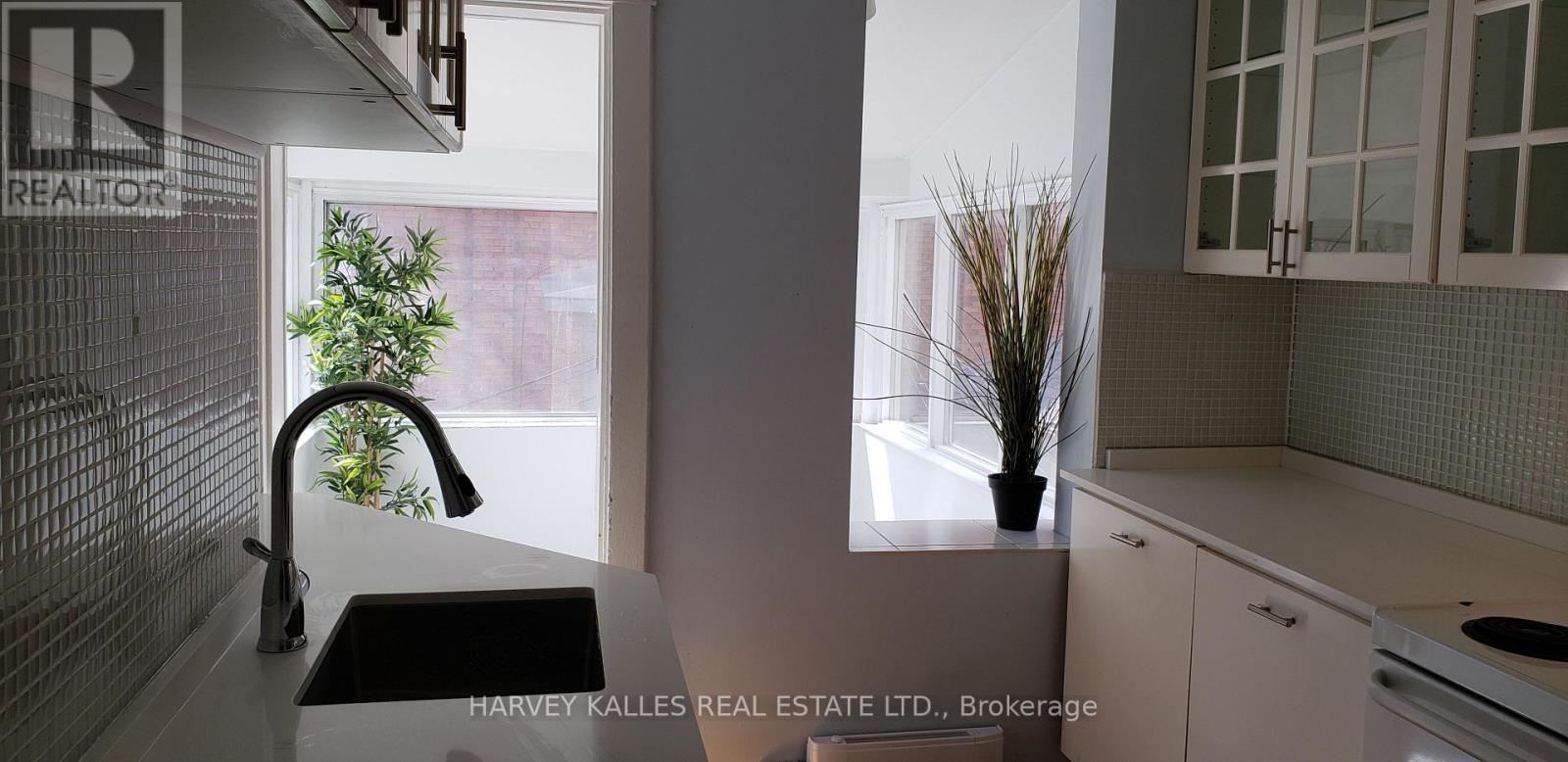 UPPER - 4 MARCHMOUNT ROAD, Toronto (Wychwood) — photo 9