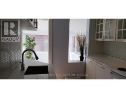 Upper - 4 Marchmount Road, Toronto, ON M6G2A9 Photo 9