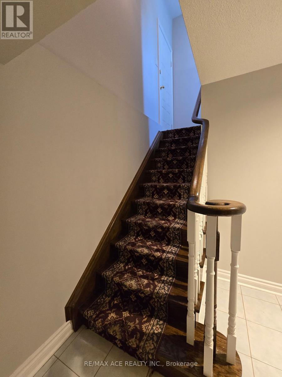 BSMT - 25 PILKINGTON CRESCENT, Vaughan (Brownridge) — photo 2