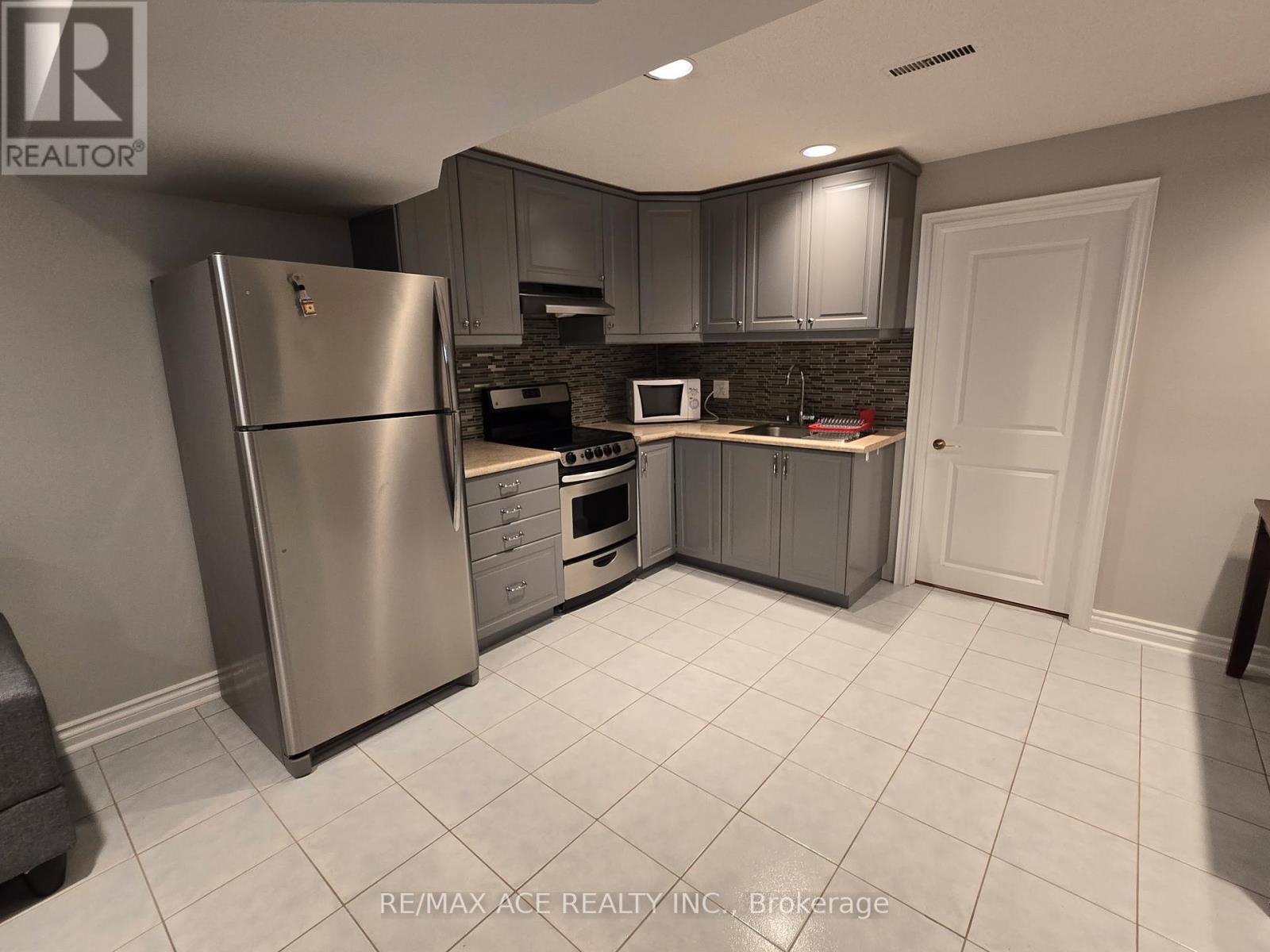 BSMT - 25 PILKINGTON CRESCENT, Vaughan (Brownridge) — photo 5