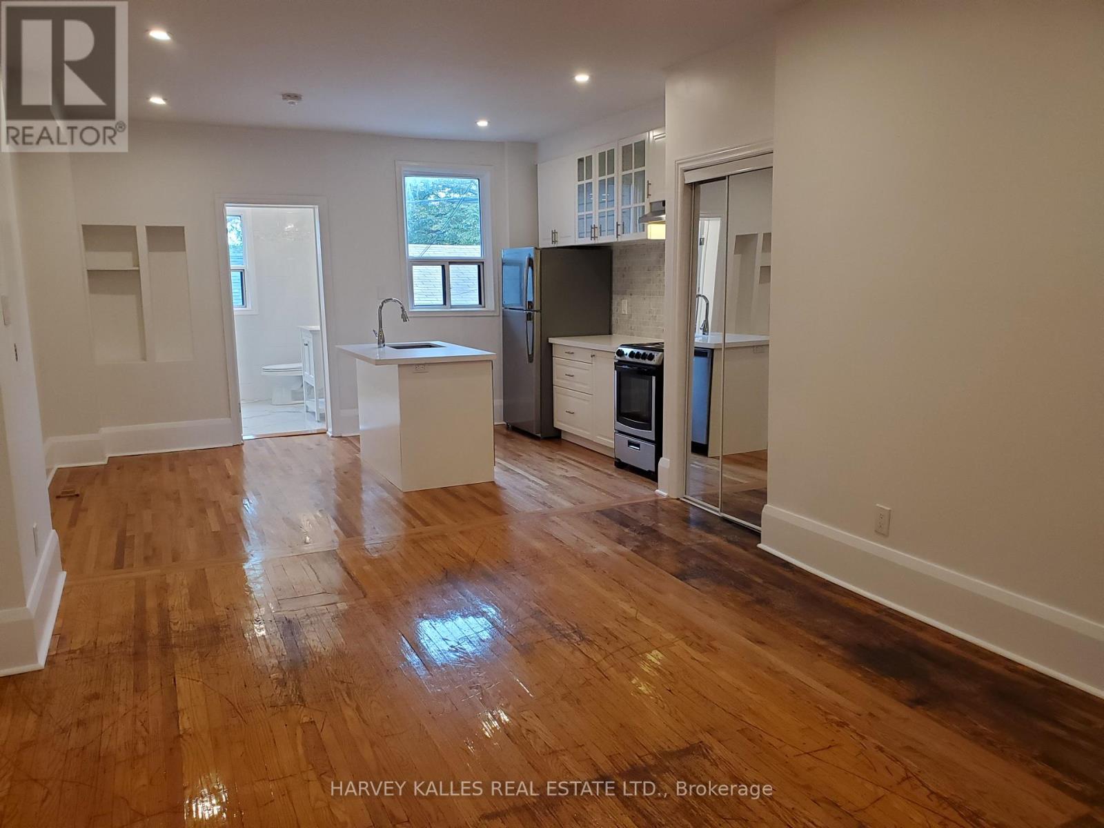 Photo of 1300 Lansdowne Avenue