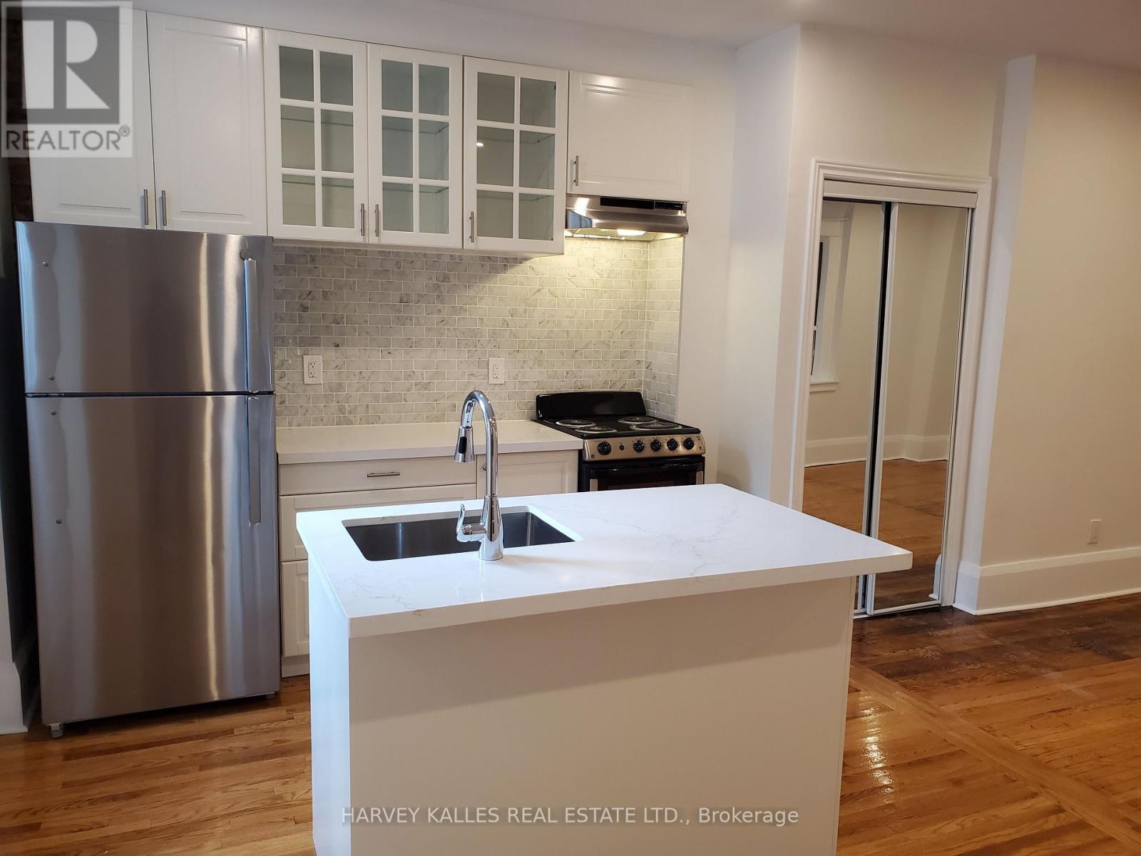 MAIN - 1300 LANSDOWNE AVENUE, Toronto (Corso Italia-Davenport) — photo 9