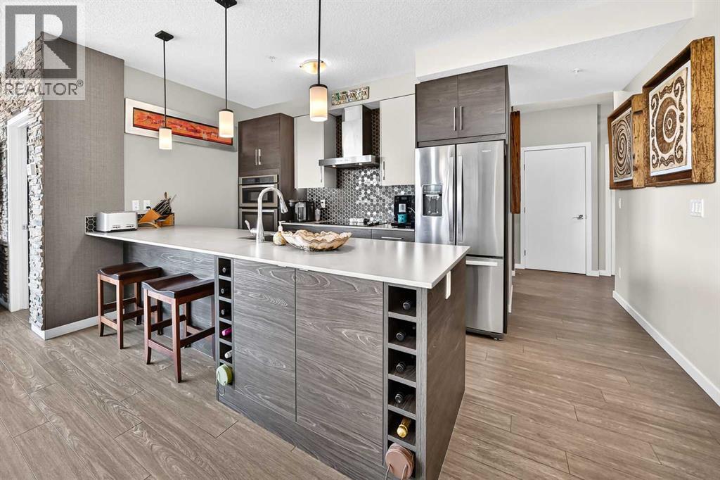 201, 122 Mahogany Centre SE - photo 4