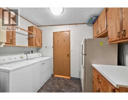 Primary Bedroom - 33049 Range Road 22, Rural Mountain View County, AB T4H4B7 Photo 12