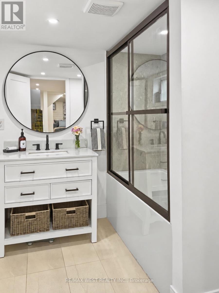 12 BRENTWOOD ROAD S - Image 12