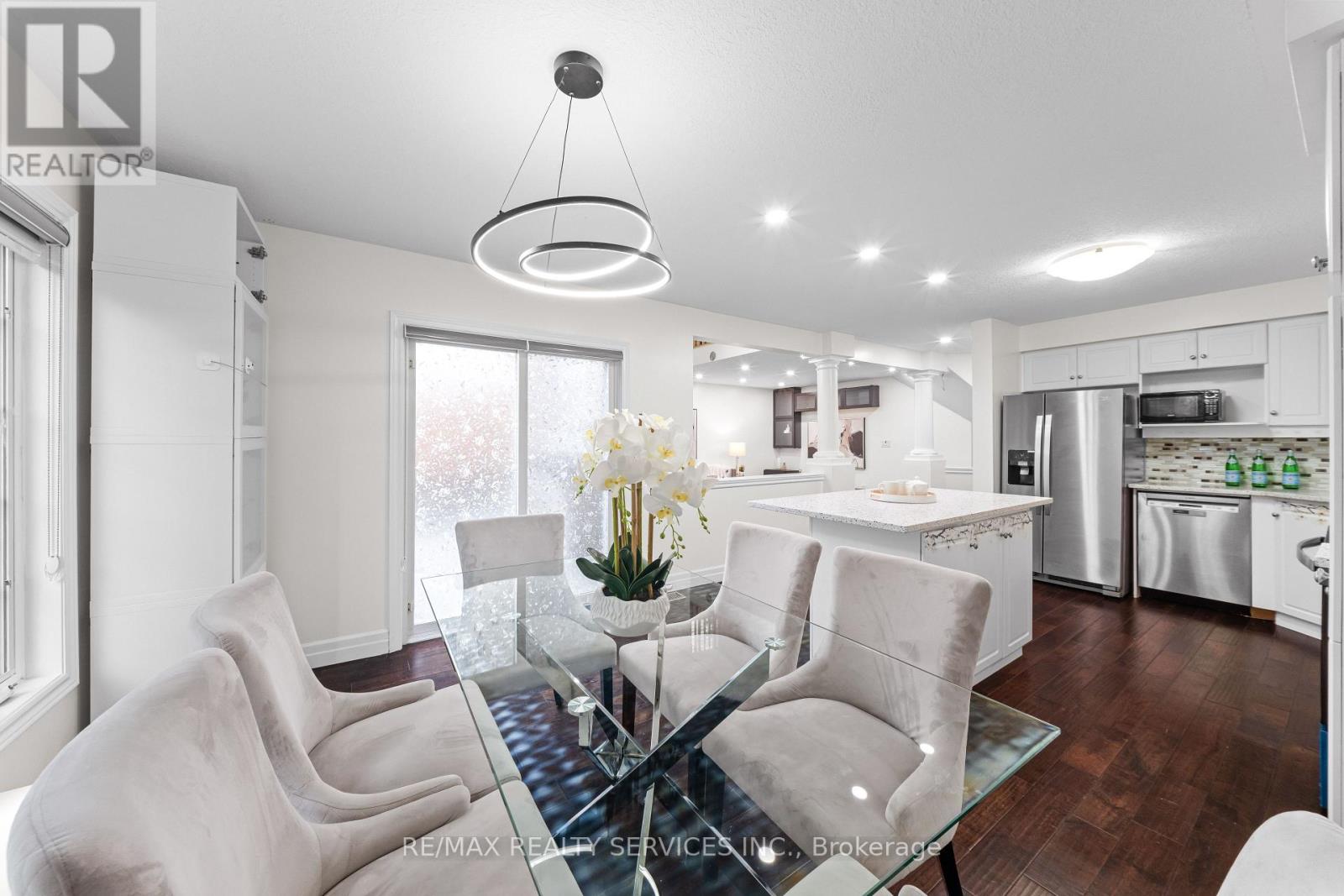 495 BRIGANTINE DRIVE, Waterloo — photo 9