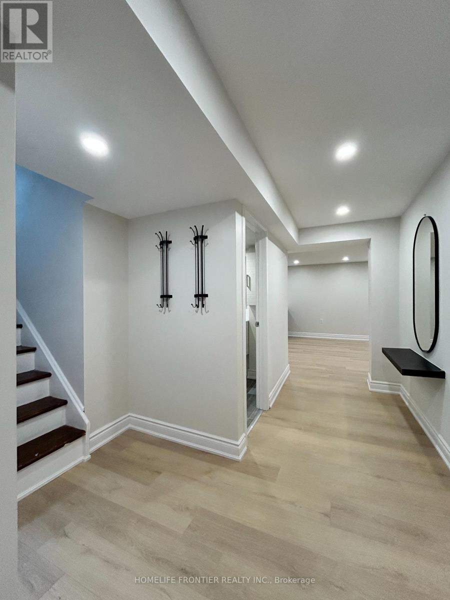 BASEMENT UNIT - 141 BRIGHTON AVENUE, Toronto (Bathurst Manor) — photo 2