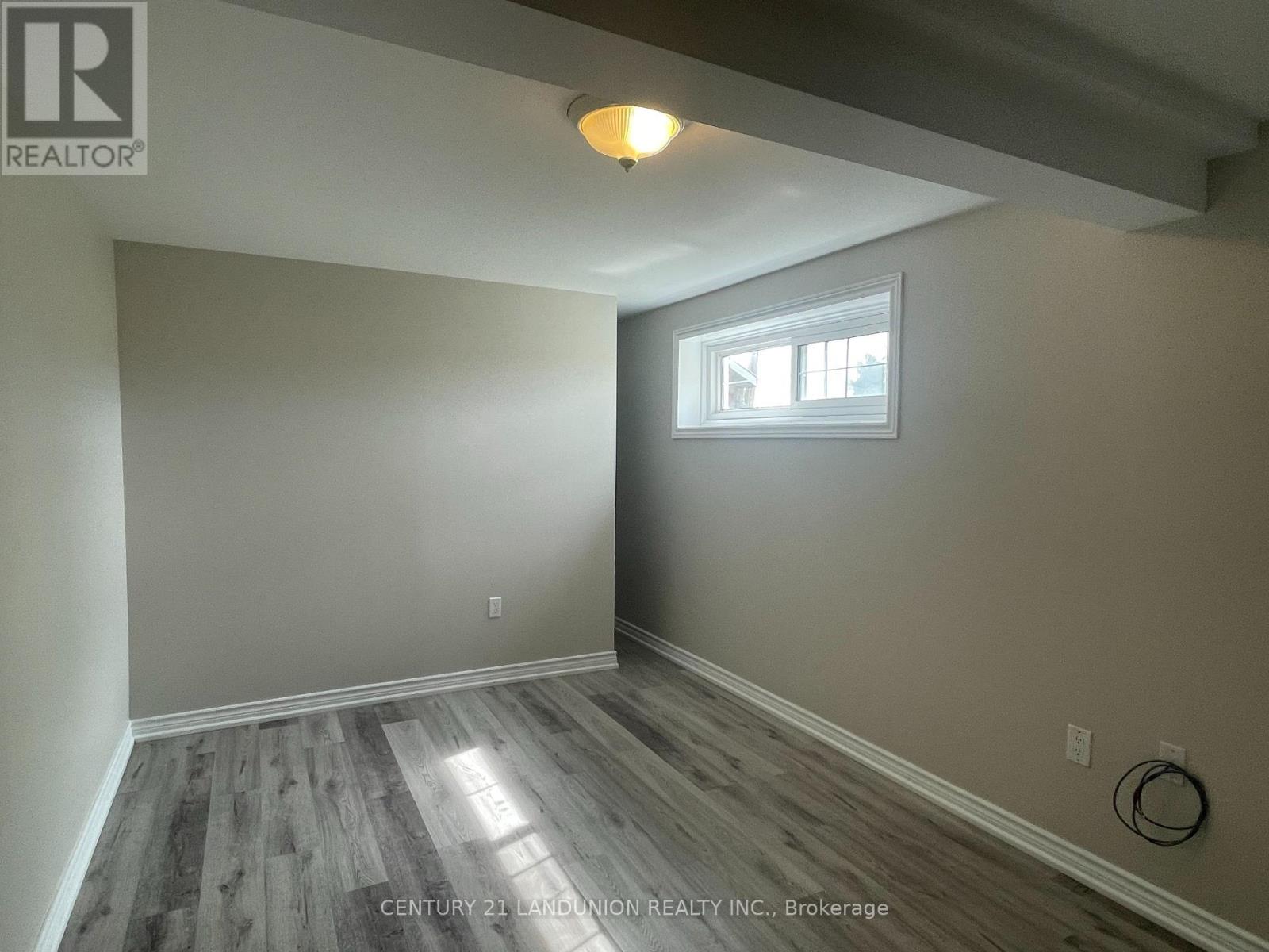 RESIDENCE PRIMARY UNIT/B - 20215 WOODBINE AVENUE, East Gwillimbury — photo 12