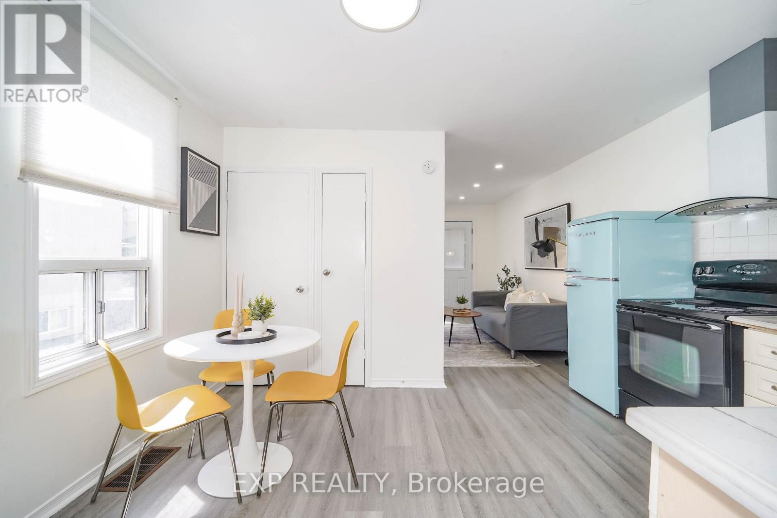 UPPER - 47 GREENDALE AVENUE, Toronto (Rockcliffe-Smythe) — photo 6