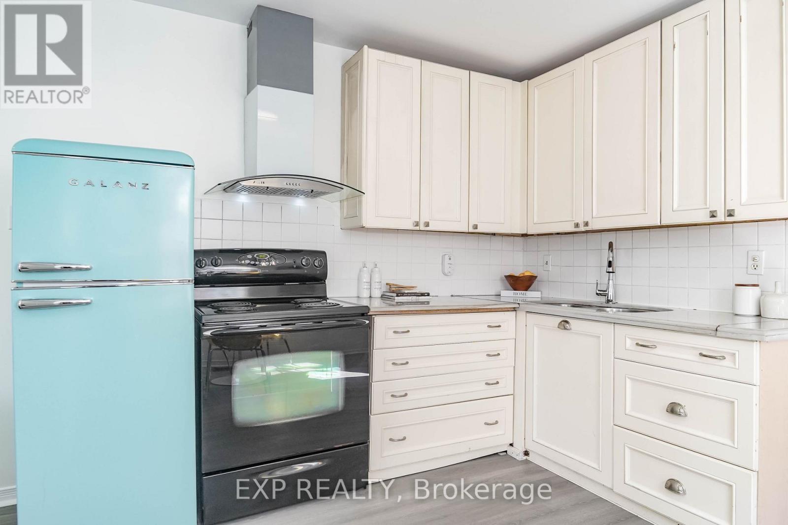 UPPER - 47 GREENDALE AVENUE, Toronto (Rockcliffe-Smythe) — photo 7