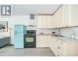 Upper - 47 Greendale Avenue, Toronto, ON M6N4P4 Photo 10
