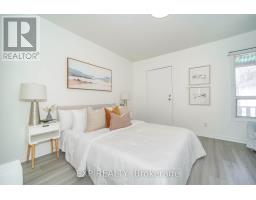 Upper - 47 Greendale Avenue, Toronto, ON M6N4P4 Photo 13