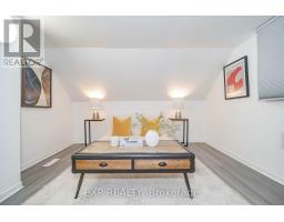 Upper - 47 Greendale Avenue, Toronto, ON M6N4P4 Photo 16