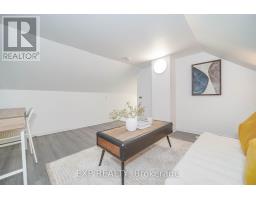 Upper - 47 Greendale Avenue, Toronto, ON M6N4P4 Photo 18