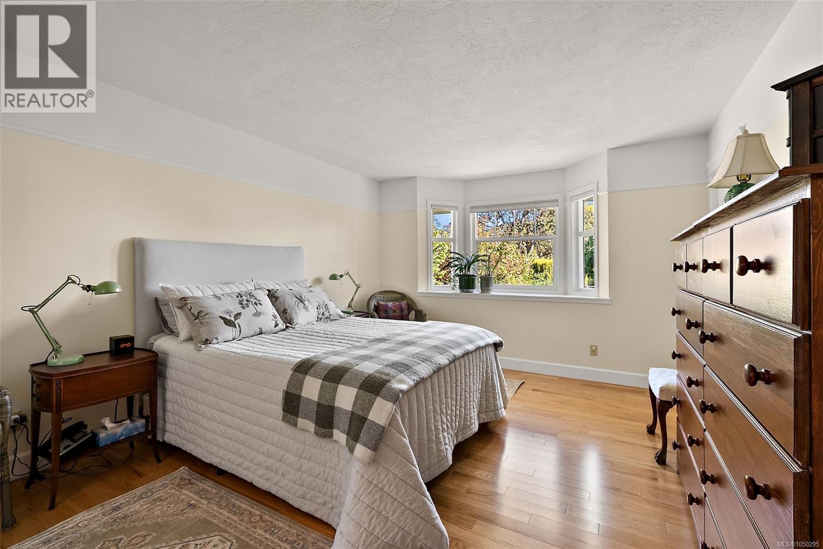  3995 Bel Nor Place, Saanich