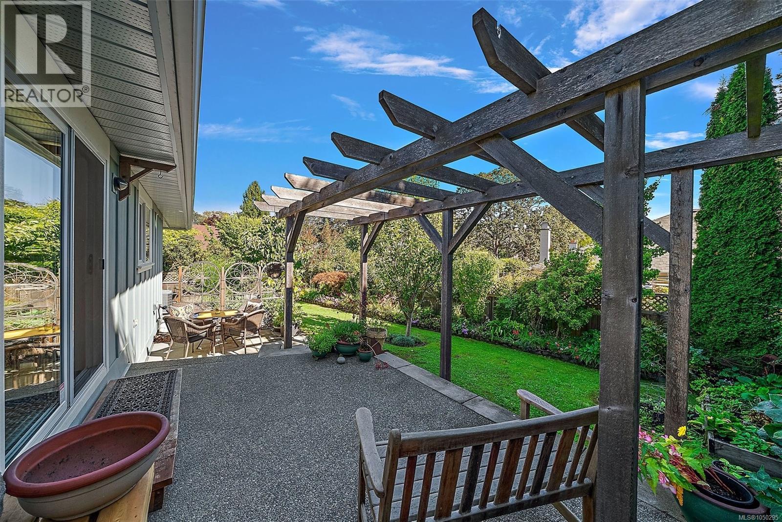  3995 Bel Nor Place, Saanich