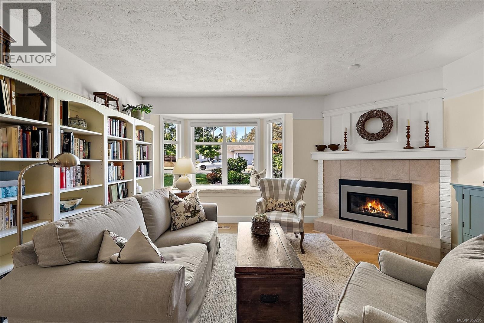  3995 Bel Nor Place, Saanich