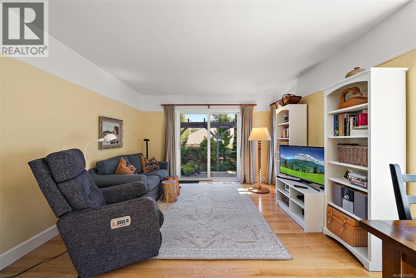  3995 Bel Nor Place, Saanich