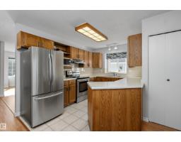 Bedroom 2 - 134 Cameron Cr, Wetaskiwin, AB T9A3H5 Photo 6