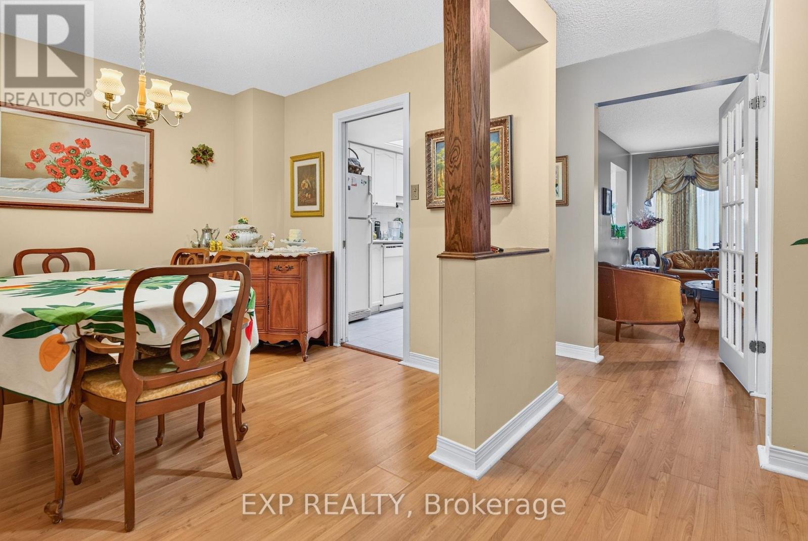 185 HUNTERSWOOD CRESCENT - 11