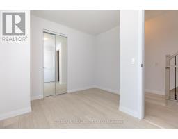 Th - 1 - 1010 Portage Parkway, Vaughan, ON L4K0K3 Photo 12