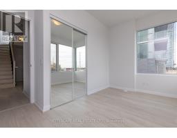 Th - 1 - 1010 Portage Parkway, Vaughan, ON L4K0K3 Photo 17