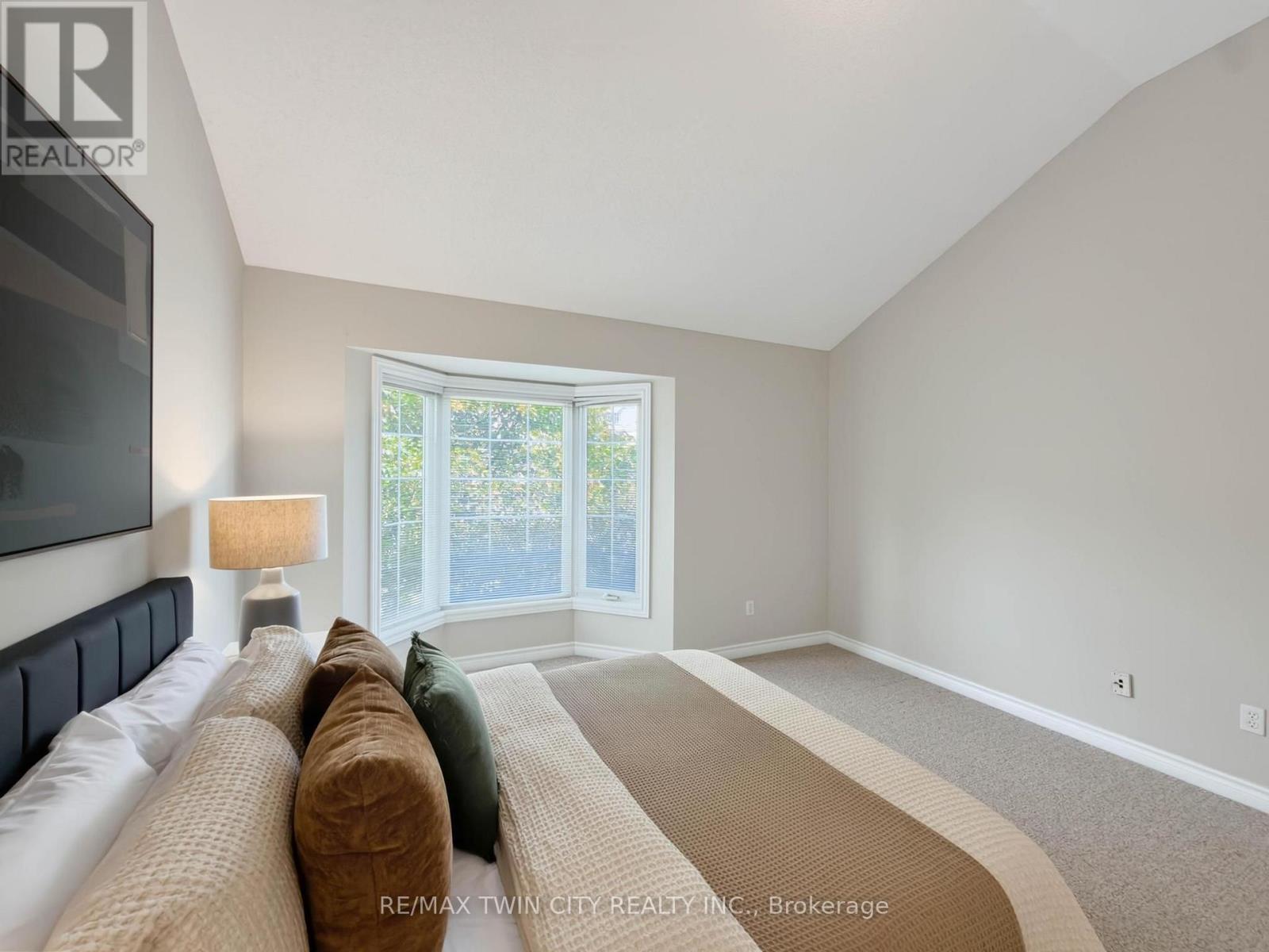 #105 3480 UPPER MIDDLE ROAD - Image 24