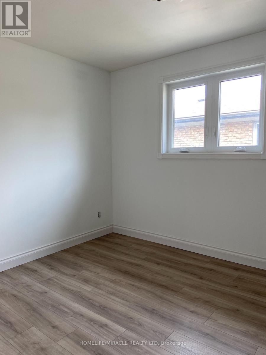 6856 DARCEL AVENUE, Mississauga (Malton) — photo 8