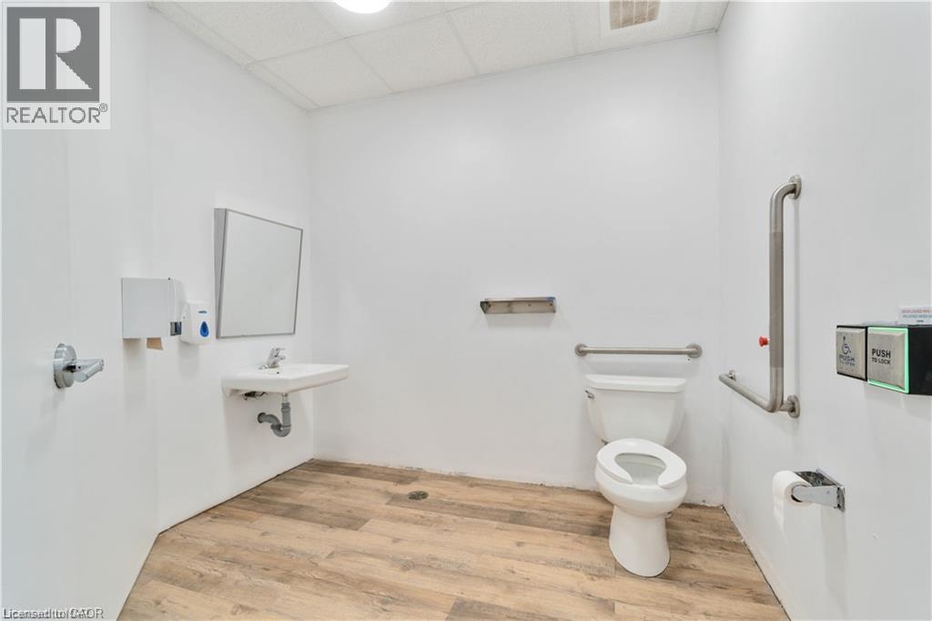 1044 CANNON Street E Unit# C, Hamilton — photo 17